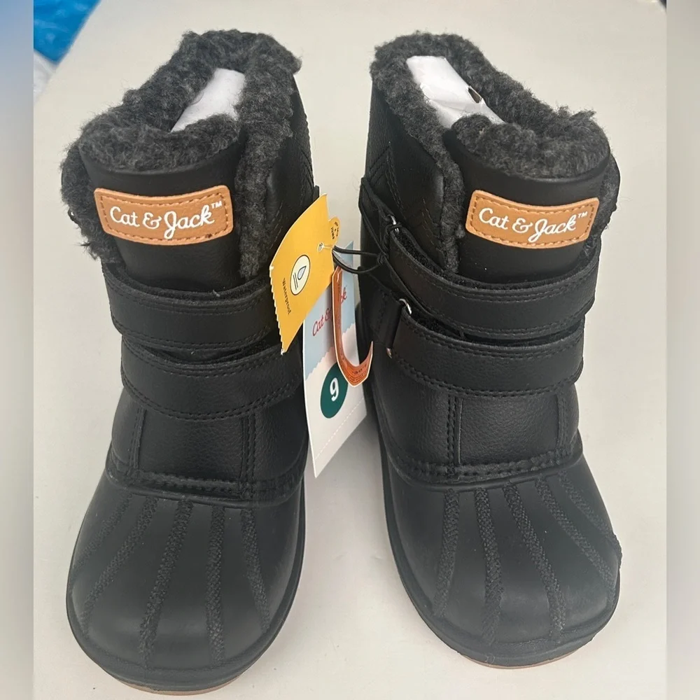 Boy’s size 9 Winter Boots